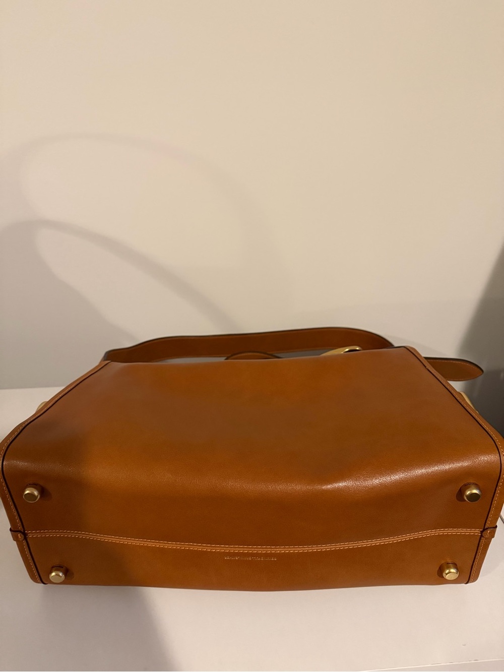 Coach brand new haversack size large Tan Leather Shoulder Bag with Front Pockets - Picture 3 of 12